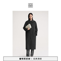 TOTEME Women in Hemp Grey Bifacial Wool with a large coat of coat