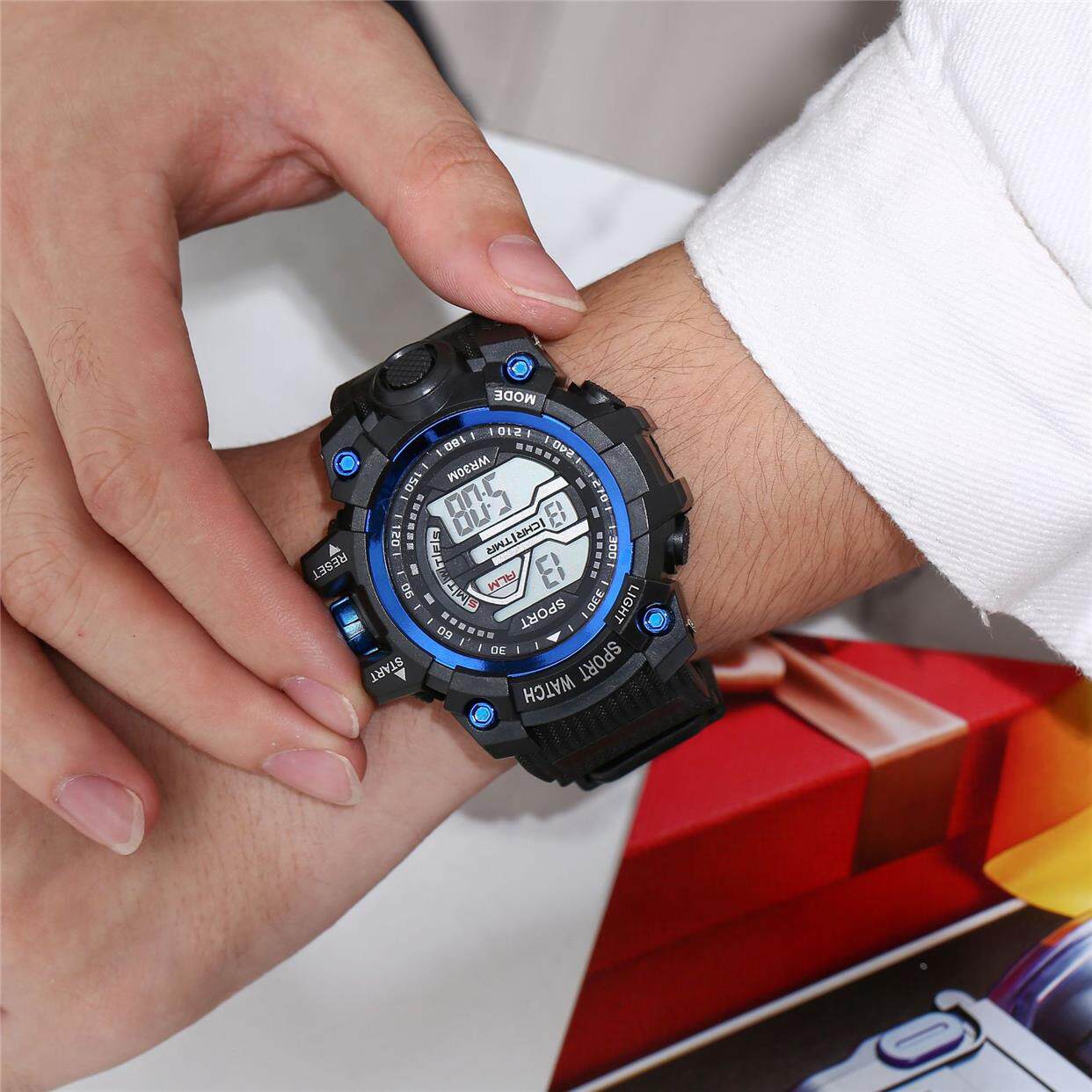  企货居国产腕表