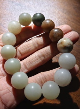 和田玉圆珠手串卡15重85克