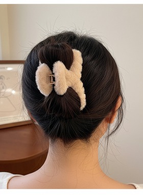 毛茸甜美毛绒抓夹秋冬高级盘发夹后脑勺盘发鲨鱼夹发夹发饰女发卡
