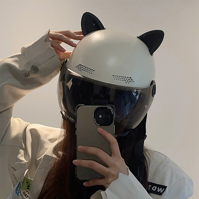 新款猫耳朵电动车头盔女夏季骑行防晒防紫外线镜片安全帽四季通用 - 图0