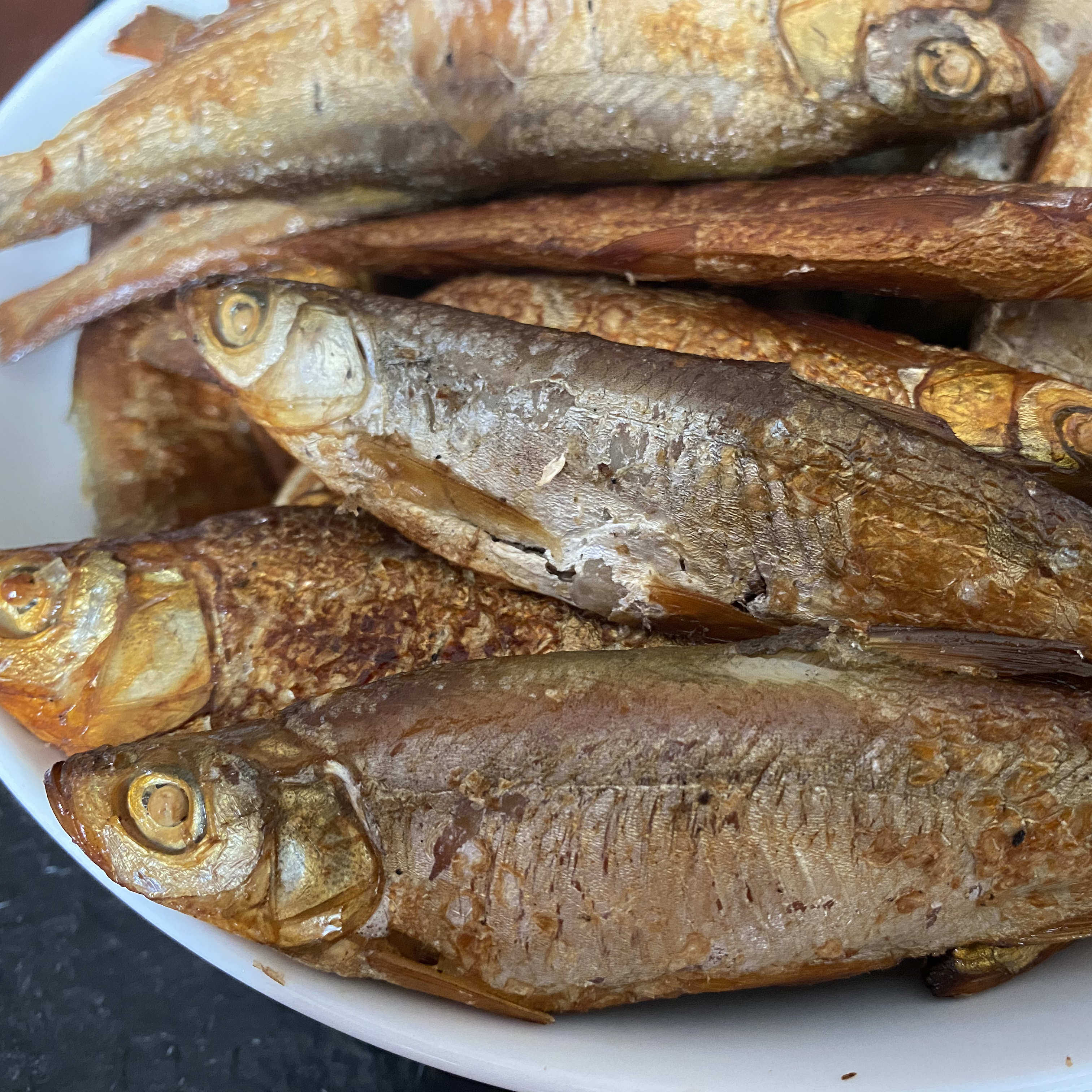 河北白洋淀特产农家熏鱼 熏水库小白鲢鱼 锅包鱼即食小鱼真空包装