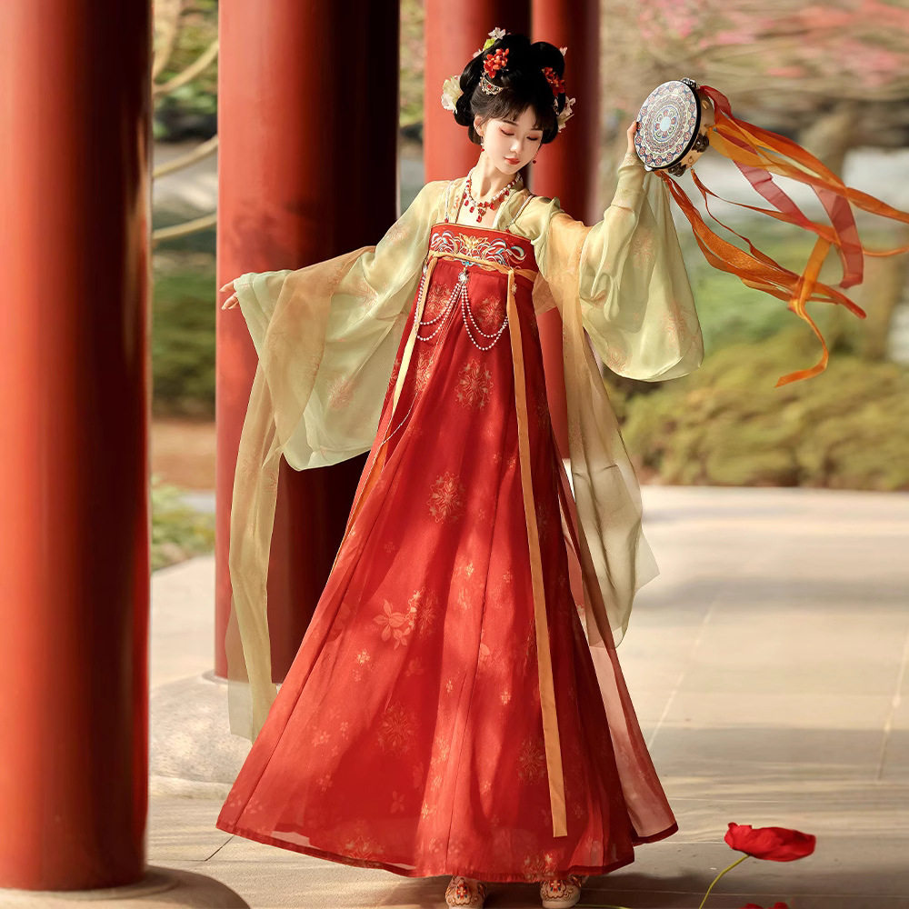 Original Hanfu female flower has a date made by Tang Dynasty