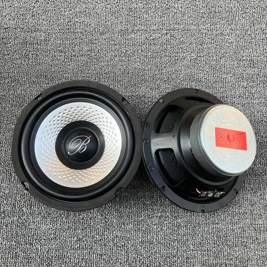 Originaler zerlegter Sound of Berlin Car-Audio-Mitteltöner