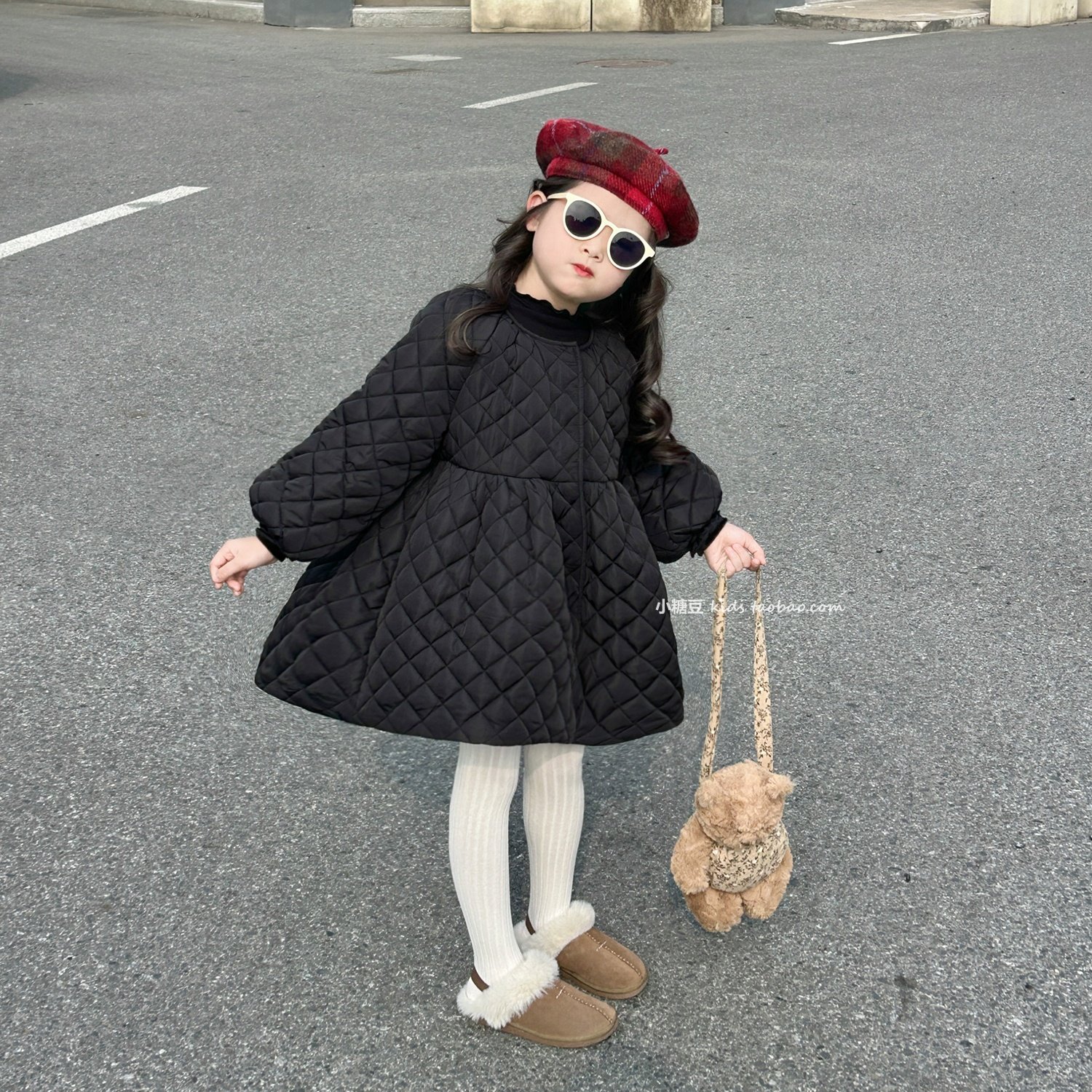 女童黑色菱格纹棉服连衣裙2025冬新款女孩加厚加绒保暖外套公主裙,淘宝优惠券,粉丝福利购,淘宝优惠卷