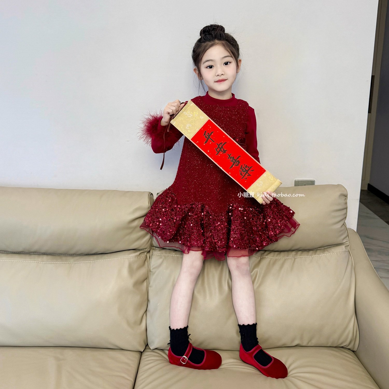女童红色小香风亮片加绒背心裙2025冬季新款女孩圣诞公主裙连衣裙,淘宝优惠券,粉丝福利购,淘宝优惠卷