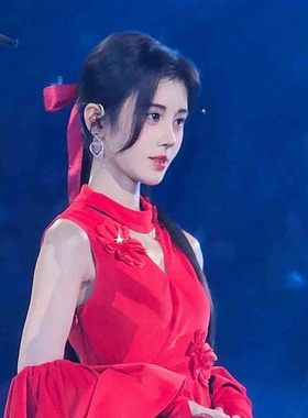 鞠婧祎酒红飘带蝴蝶结发夹