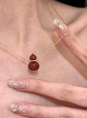 新中式显白仿红色玉髓葫芦项链女