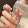 Flashing golden eight-pointed star ring for women, light luxury and high-end sense