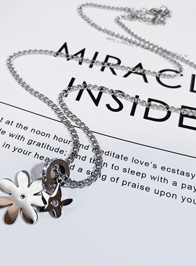 钛钢女轻奢甜酷风小众双生花项链