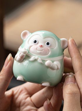 疯猴陶瓷摆件可爱车载吉祥物猴