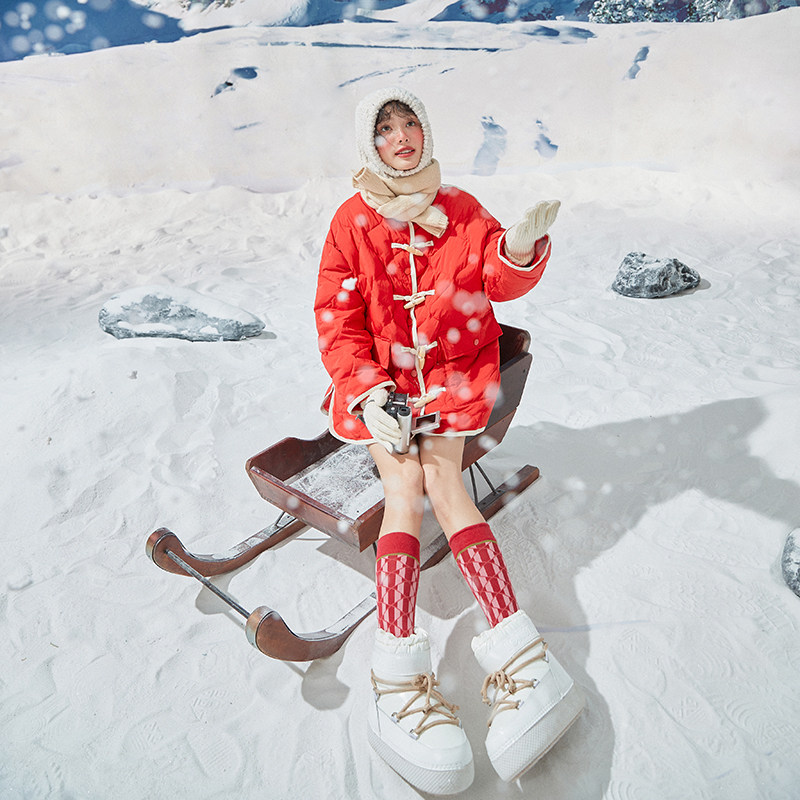 唐狮红色轻薄女士新款中国红羽绒服 唐狮outlets店羽绒服