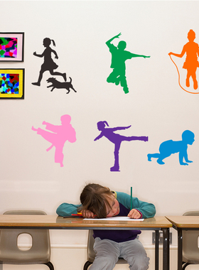 学校幼儿园小孩荡秋千墙贴纸