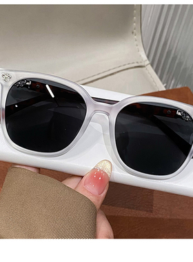 方框近视太阳镜女韩版网红三亚海边拍照上镜大框拼色可配度数墨镜