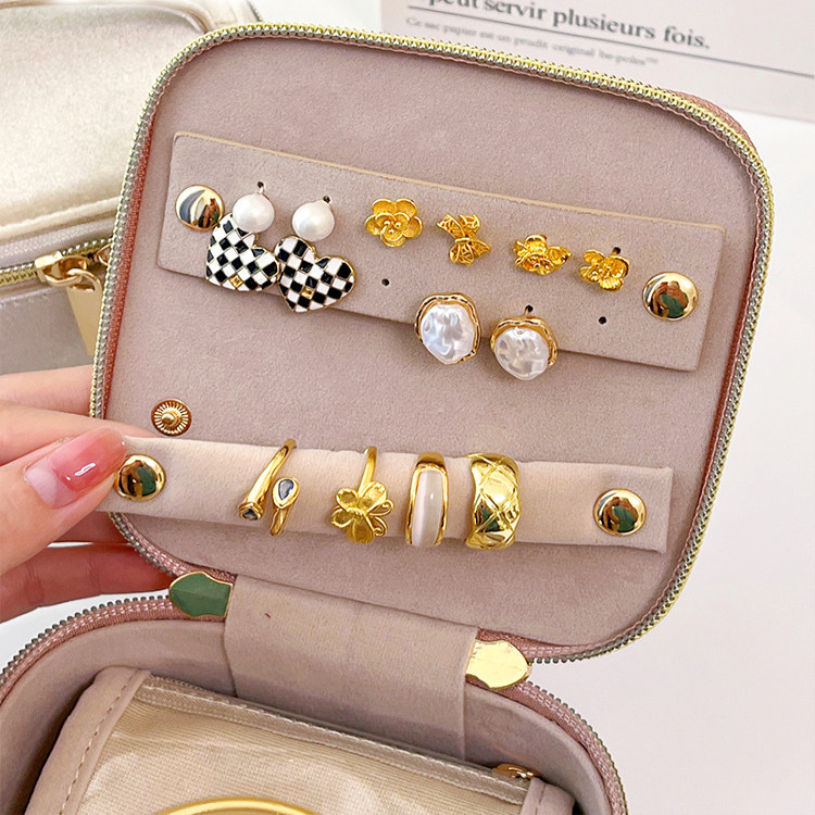 High-quality velvet travel accessories storage box
