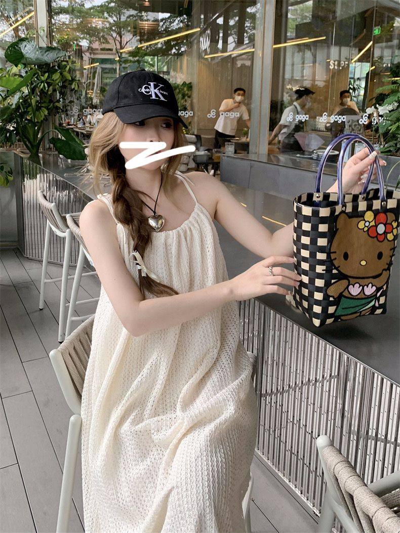 显白绝绝子~24夏度假风蝴蝶结系带果绿色吊带连衣裙 沙滩挂脖长裙