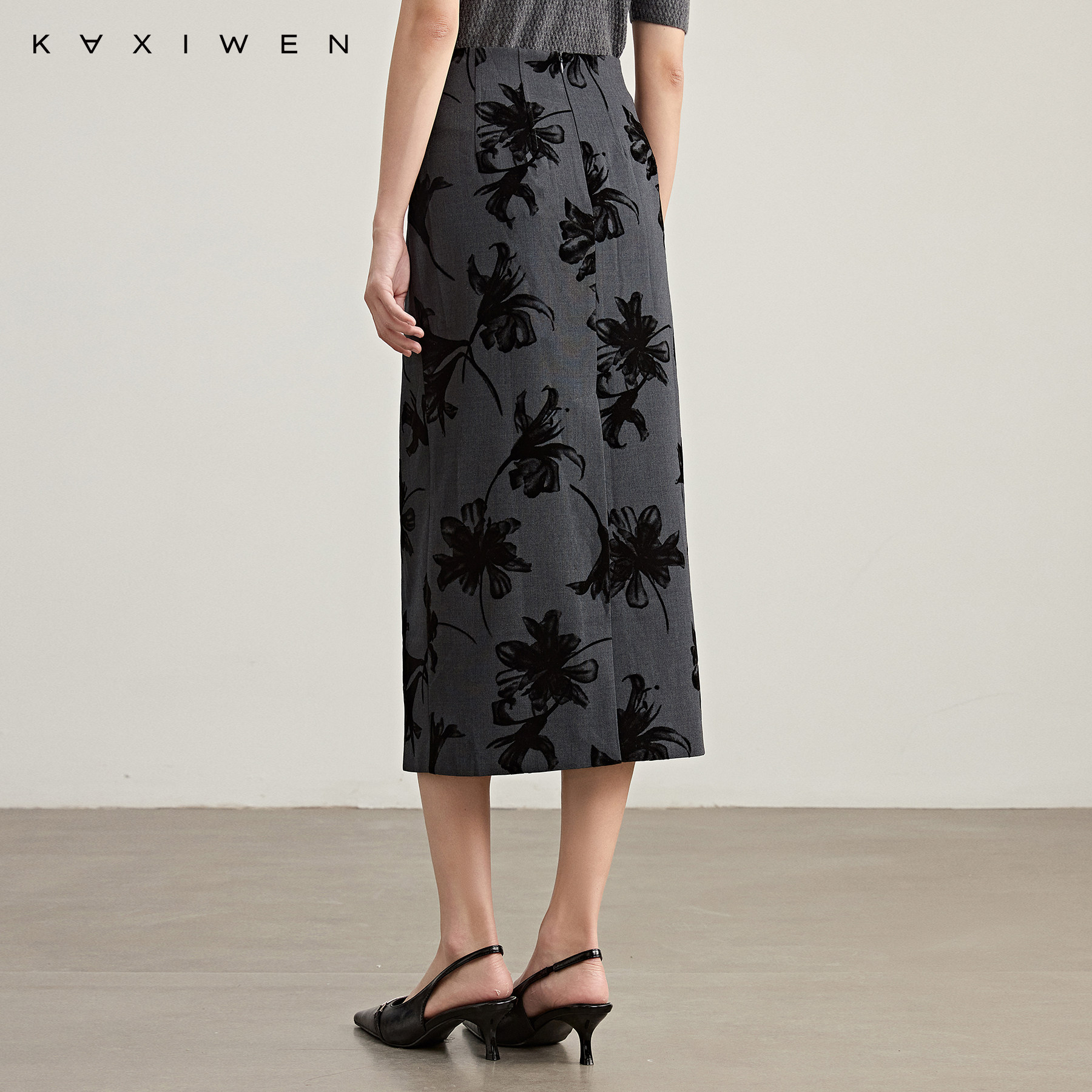 佧茜文植绒印花半身裙2026春季新款优雅日常百搭高腰直筒裙女,淘宝优惠券,粉丝福利购,淘宝优惠卷