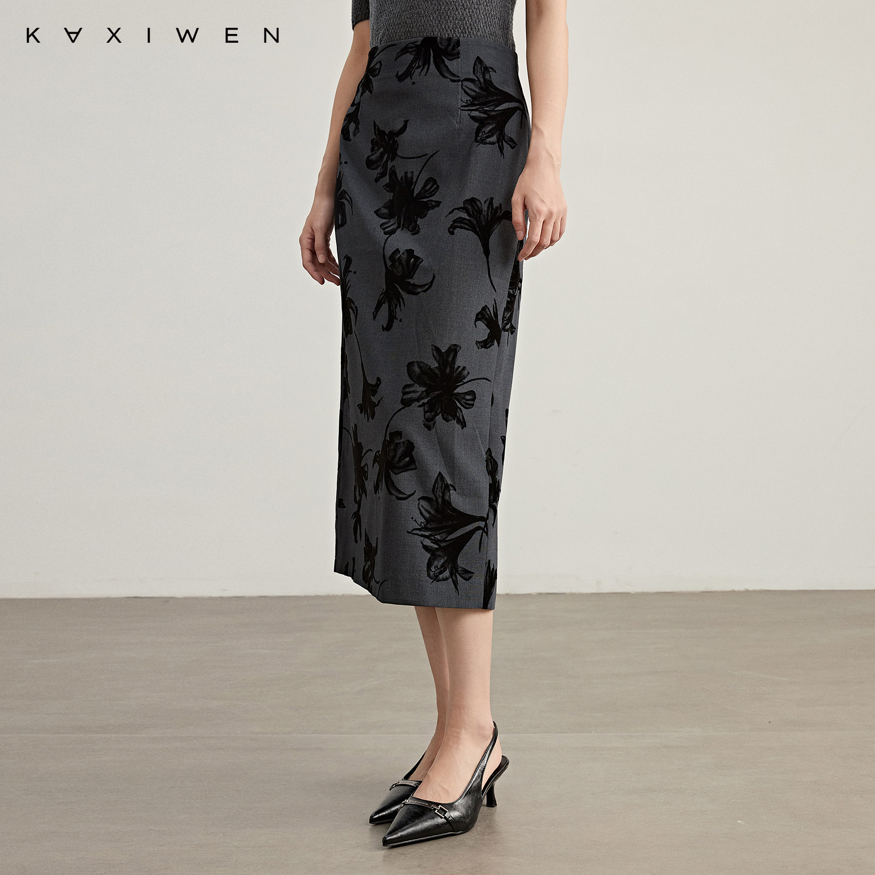 佧茜文植绒印花半身裙2026春季新款优雅日常百搭高腰直筒裙女,淘宝优惠券,粉丝福利购,淘宝优惠卷