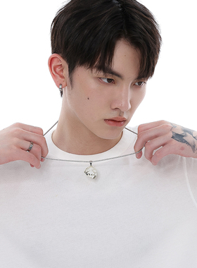 2022年新款维纳斯吊坠项链