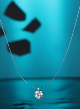 锆石吊坠项链女钛钢超闪轻奢小众