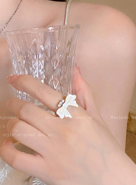 穿搭绝美~蝴蝶结锆石项链