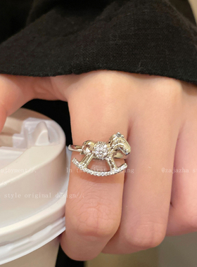 金色锆石小马戒指女轻奢高级感