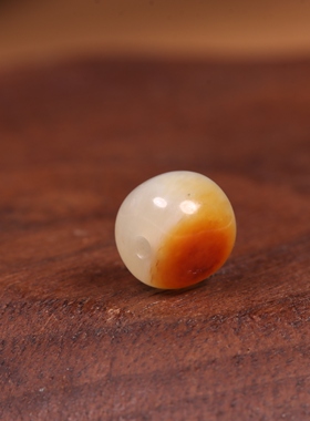 新疆和田玉籽料黄沁老型珠手链