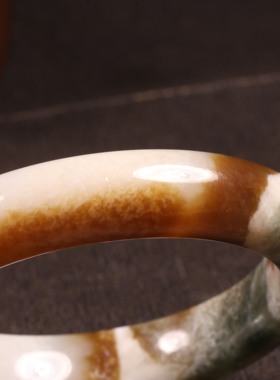 稀缺新疆和田玉籽料三色手镯天然玉石手镯女款正装手镯子56圈口