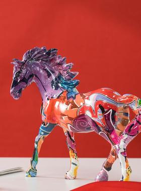 新款美式动物马摆件家居客厅桌面酒柜电视柜骏马工艺品摆饰