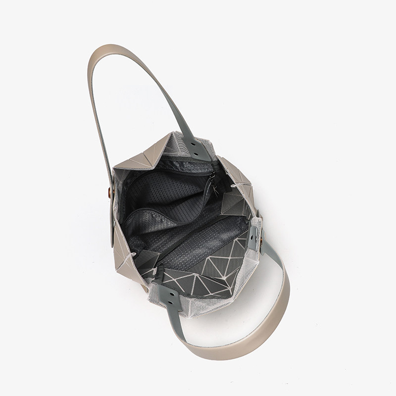 日本バッグ2025新款几何小方盒包幻彩菱格钻石包单肩手拎水桶包女,淘宝优惠券,粉丝福利购,淘宝优惠卷