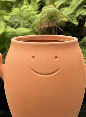 孚中陶瓷萌娃红陶花盆微笑力量小子花盆陶土花盆工厂直销桌面可爱