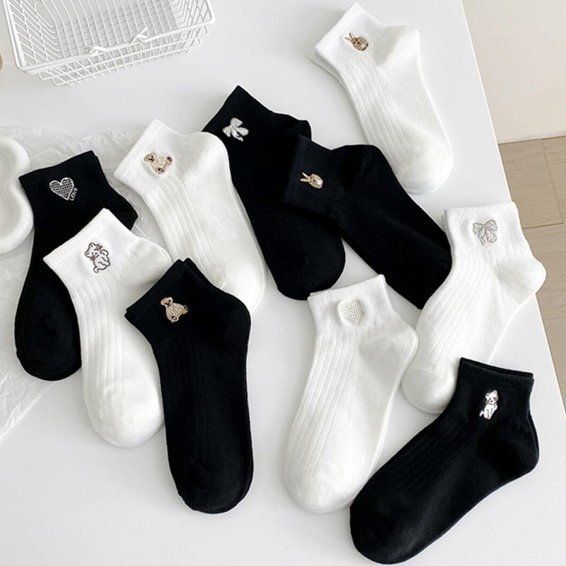 黑白刺绣短袜女可爱卡通纯棉透气韩式百搭网红新款潮,淘宝优惠券,粉丝福利购,淘宝优惠卷