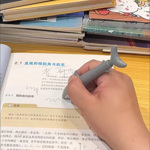 鲨笔水枪儿童玩具喷水枪户外呲水枪按压鲨鱼水枪笔圆珠笔整蛊神器 - 图2