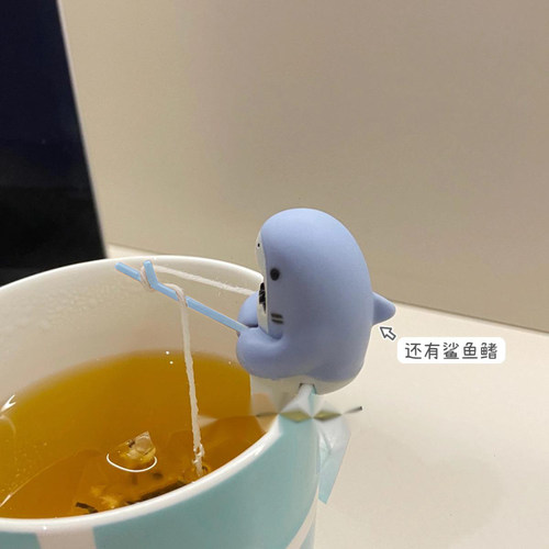 鲨钓公仔小鲨鱼泡茶神器泡茶器边缘茶包杯挂可爱创意懒人过滤器 - 图1