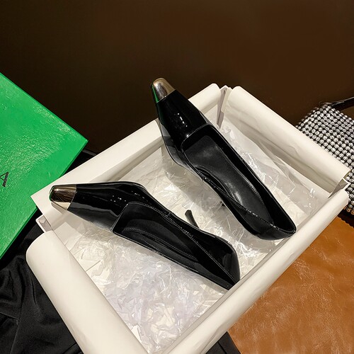 rose朴彩英同款高跟鞋细跟女2026新款气质小众高级感金属方头单鞋 - 图2