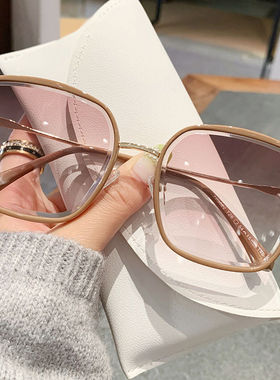 2024新款杏白色渐变太阳眼镜女高级感防紫外线小框时尚茶色墨镜男