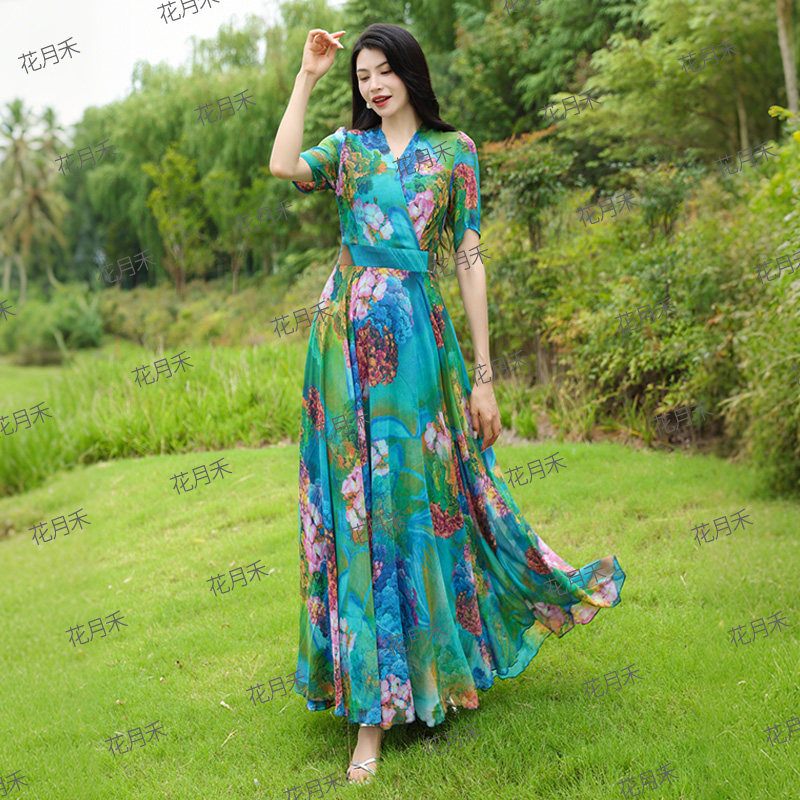 2025年秋冬新款印花连衣裙显瘦旅游度假宴会表演长裙雪纺裙沙滩裙,淘宝优惠券,粉丝福利购,淘宝优惠卷