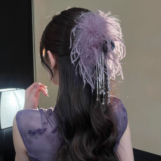 秋冬氛围感之神~紫色羽毛流苏水钻抓夹高级感洋气鲨鱼夹旅行发卡