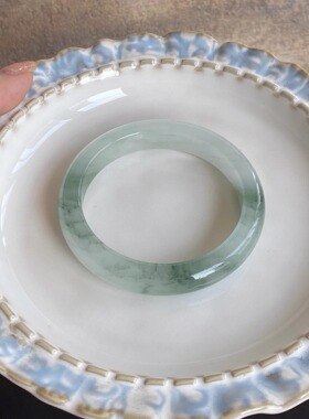 天然雪翠新疆天山翠手镯冰翠玉镯女款金丝玉圆条扁镯子正品非翡翠