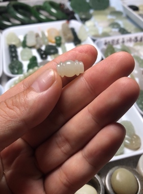 天然和田玉白玉配饰腰珠时来运转灯笼珠子卡15吊坠手机坠手链锁骨