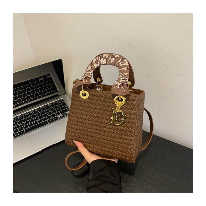 高级感小众编织纹戴妃包包女士2025新款时尚大容量单肩斜挎手提包,淘宝优惠券,粉丝福利购,淘宝优惠卷