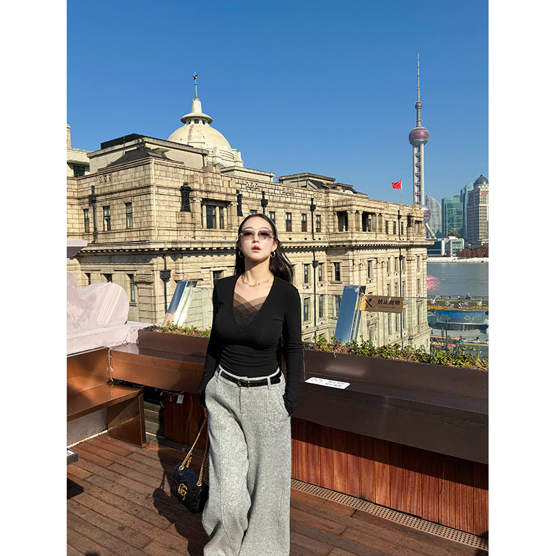 肉装小cherry 纯欲天菜 V领拼接网纱针织T恤女设计感微胖修身上衣,淘宝优惠券,粉丝福利购,淘宝优惠卷