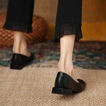 Genuine leather single shoe woman 2023 spring new fashion black square head light mouth flat bottom low heel soft bottom 100 hitch working shoes