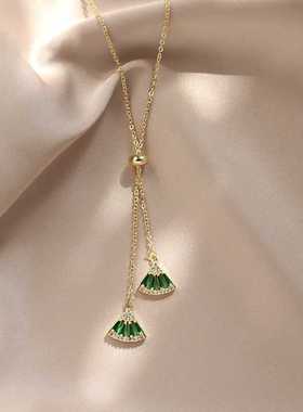 扇形项链piara巴洛克风祖母绿