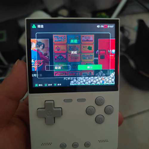 TRIMUI BRICK吹米掌机，白色，成色如图，功能正常， - 图0