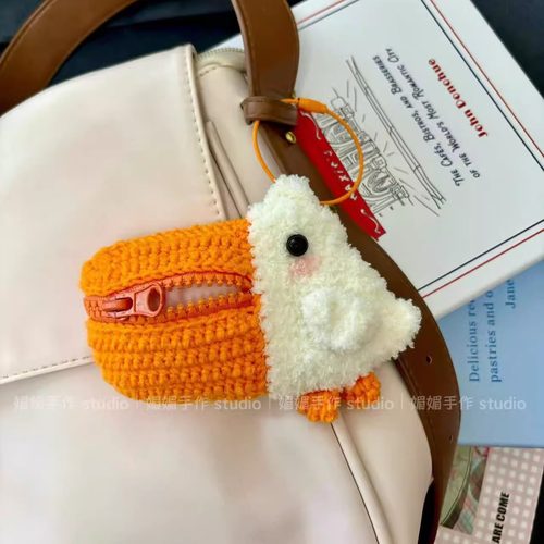 手工自制可爱鹈鹕挂件耳机零钱包DIY编织材料包成品毛线钩针礼物 - 图2