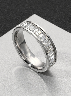 欧美跨境钛钢饰品时尚轻奢叠戴戒指三色方形排钻不锈钢戒指厂