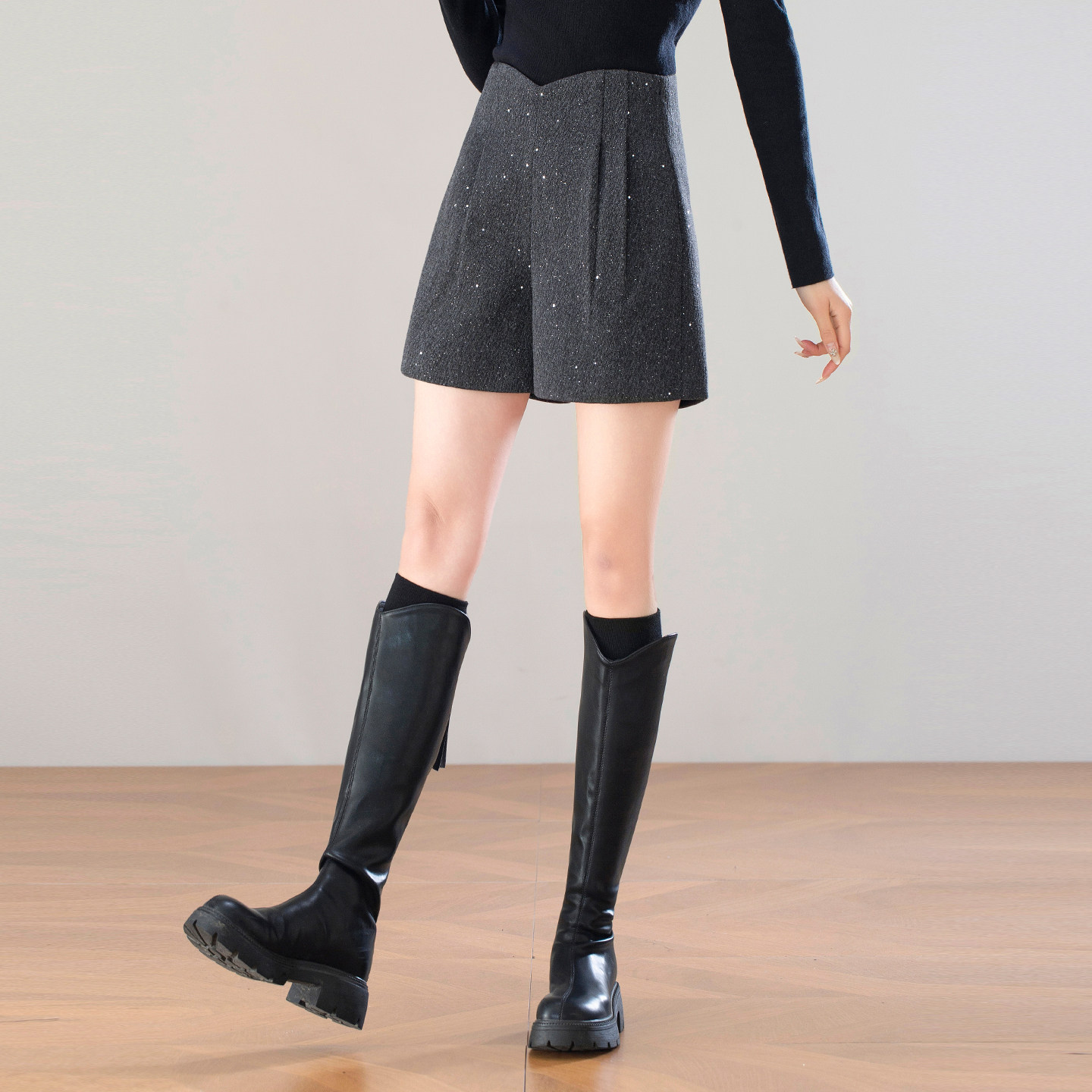灰色高腰毛呢短裤女秋冬2025年新款亮片百搭外穿显瘦A字休闲靴裤,淘宝优惠券,粉丝福利购,淘宝优惠卷