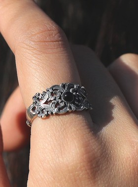 黑玛瑙吉祥繁花戒指复古