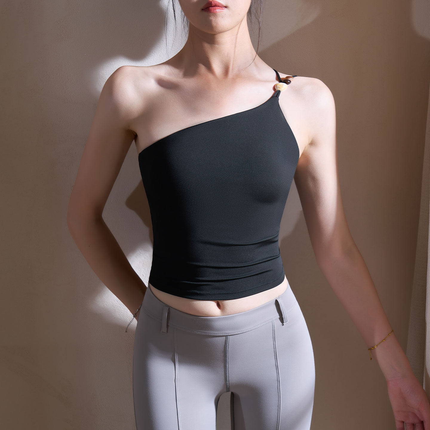 yoyomeat性感单肩普拉提瑜伽背心长款奇石串珠细带美背运动内衣女,淘宝优惠券,粉丝福利购,淘宝优惠卷